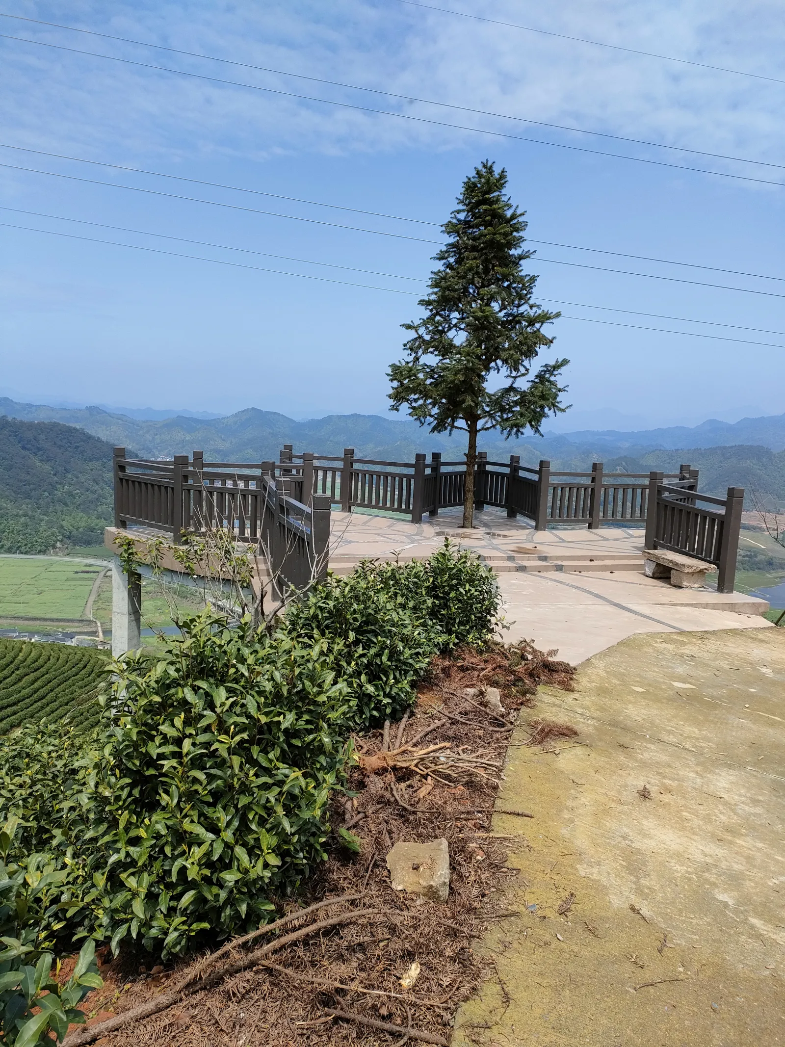 栗月坪山顶观景台